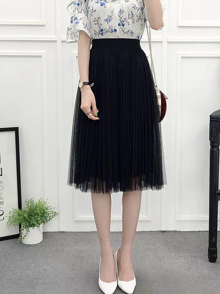 Saia de tule feminina elegante, plissada cintura alta.