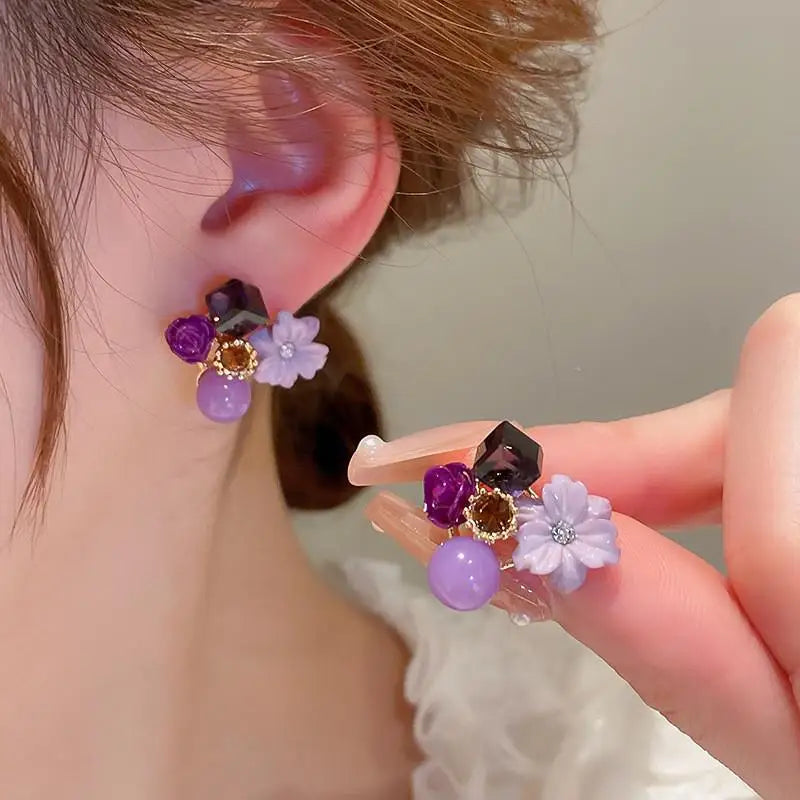 Brincos de flores verdes para moda feminina com folhas de zircônia de luxo.
