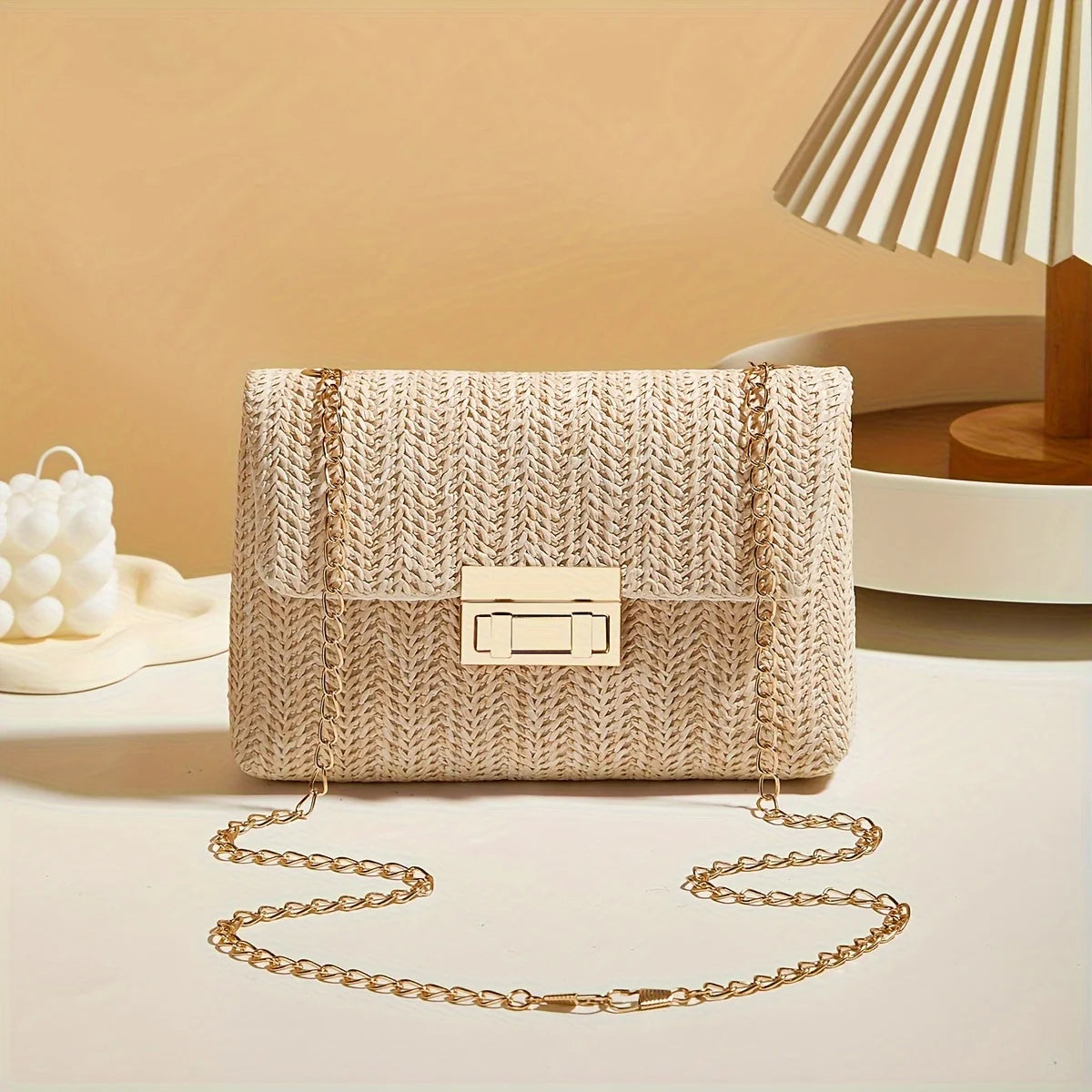 Bolsa de ombro feminina feita à mão em palha trançada, bolsa transversal de cor sólida da moda com fecho de trava