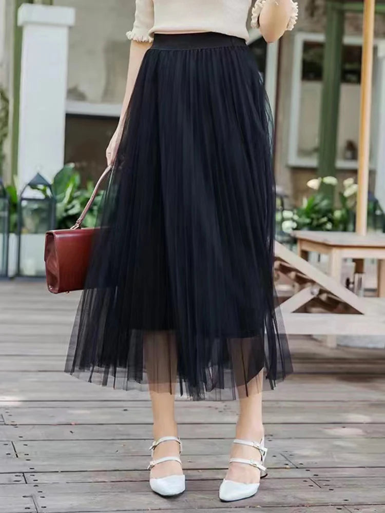 Saia de tule feminina elegante, plissada cintura alta.