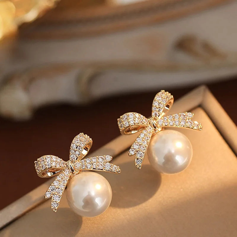 Brincos de pérolas brilhantes com strass, joias leves e luxuosas da moda, presentes para mulheres, casamento e aniversário
