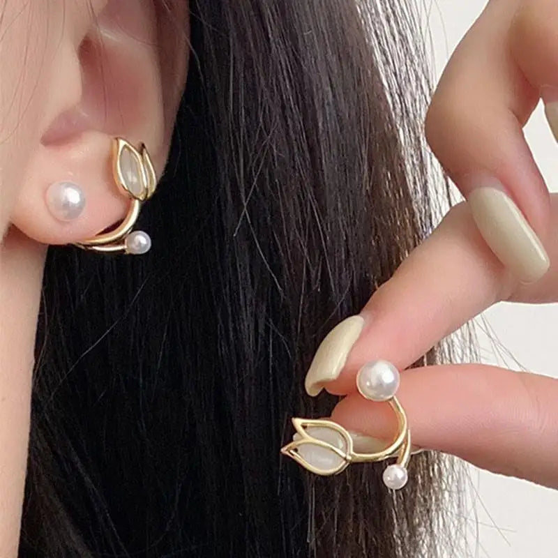 Brincos de flores verdes para moda feminina com folhas de zircônia de luxo.