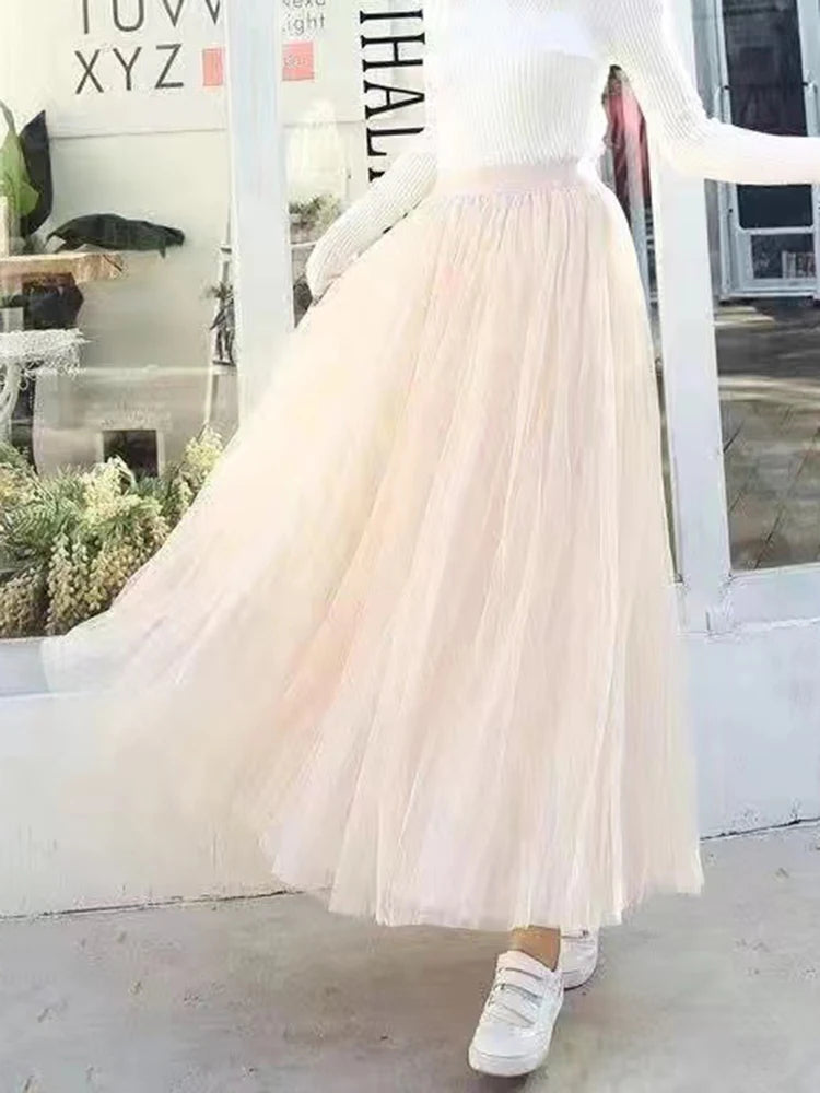 Saia de tule feminina elegante, plissada cintura alta.