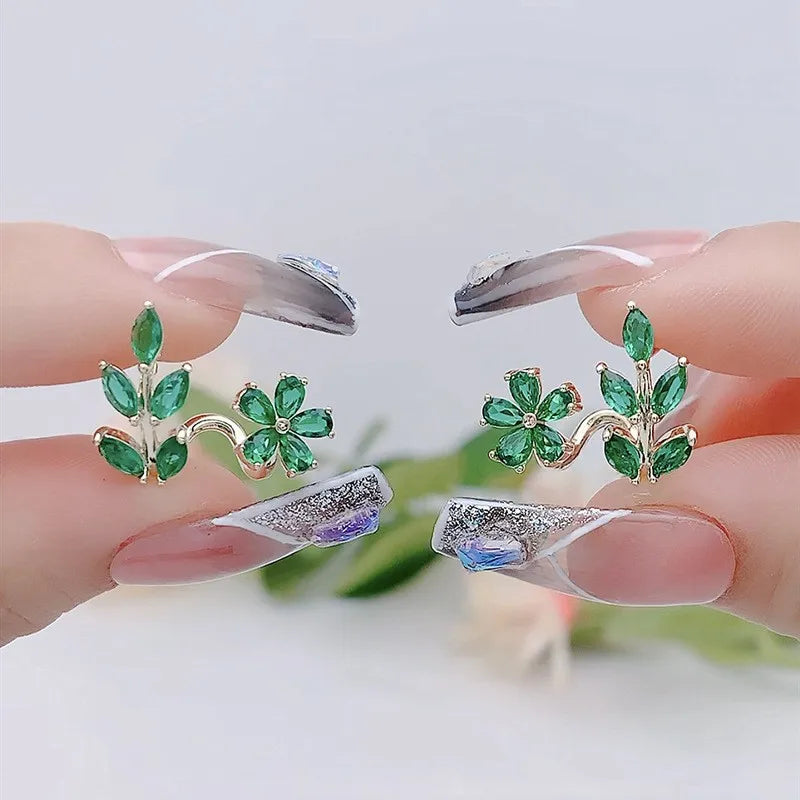 Brincos de flores verdes para moda feminina com folhas de zircônia de luxo.
