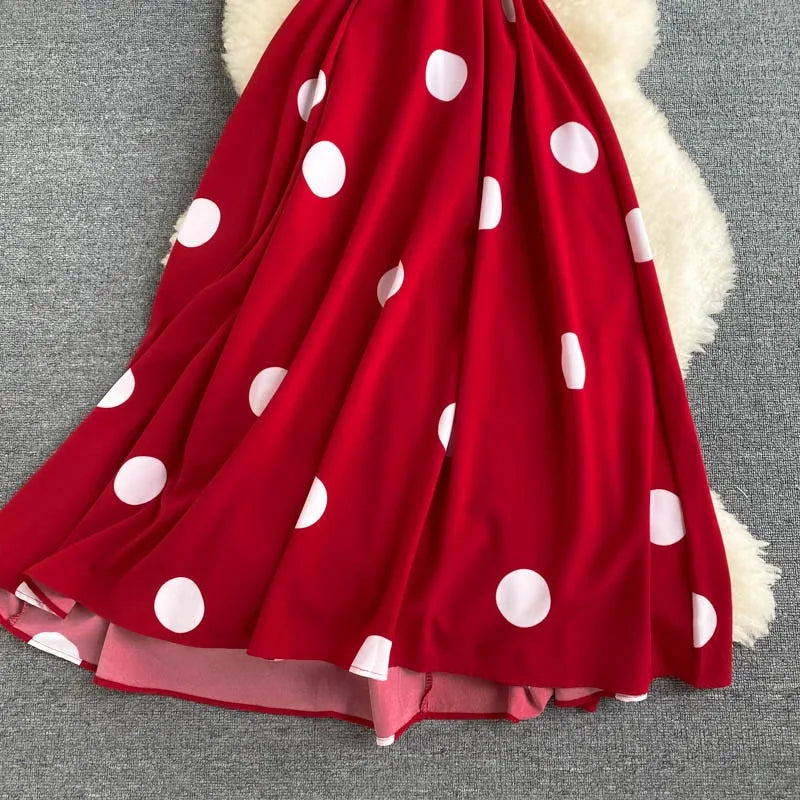 Vestido feminino verão com estampa de poá, elegante.