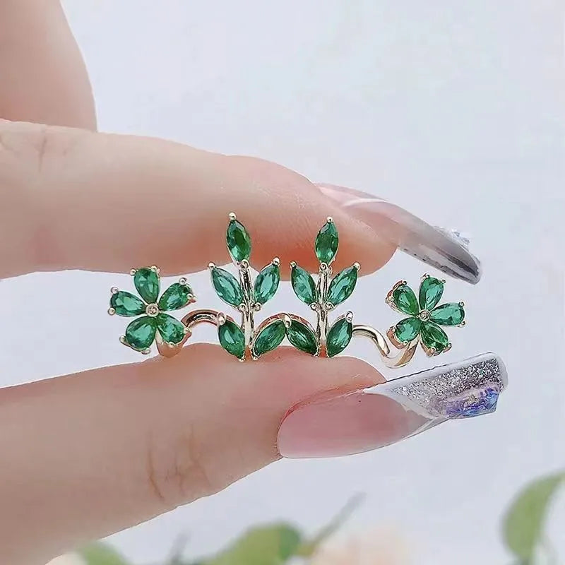 Brincos de flores verdes para moda feminina com folhas de zircônia de luxo.
