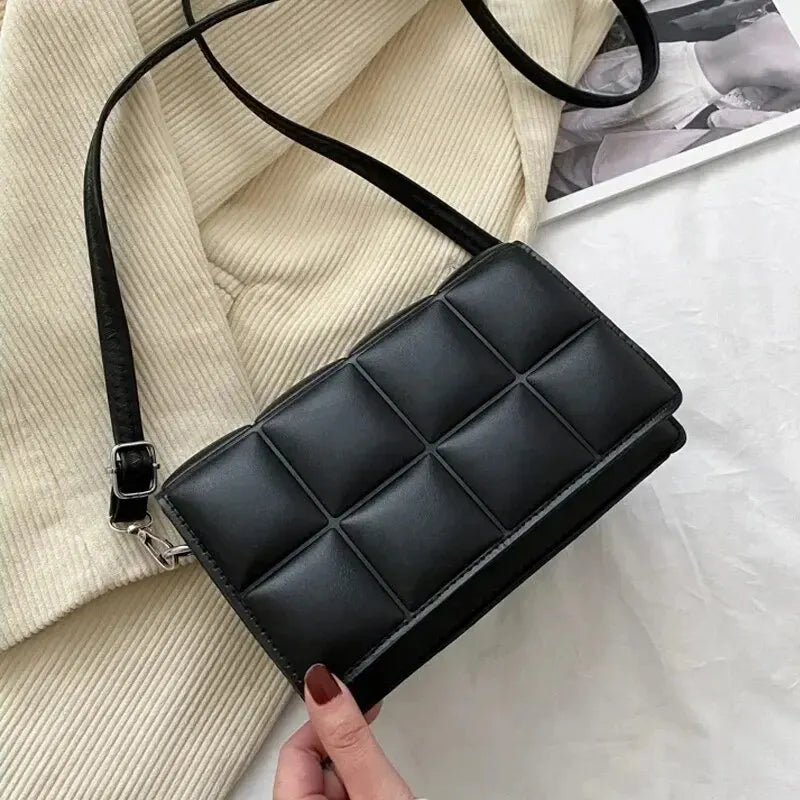 Bolsa feminina pequena elegante transversal