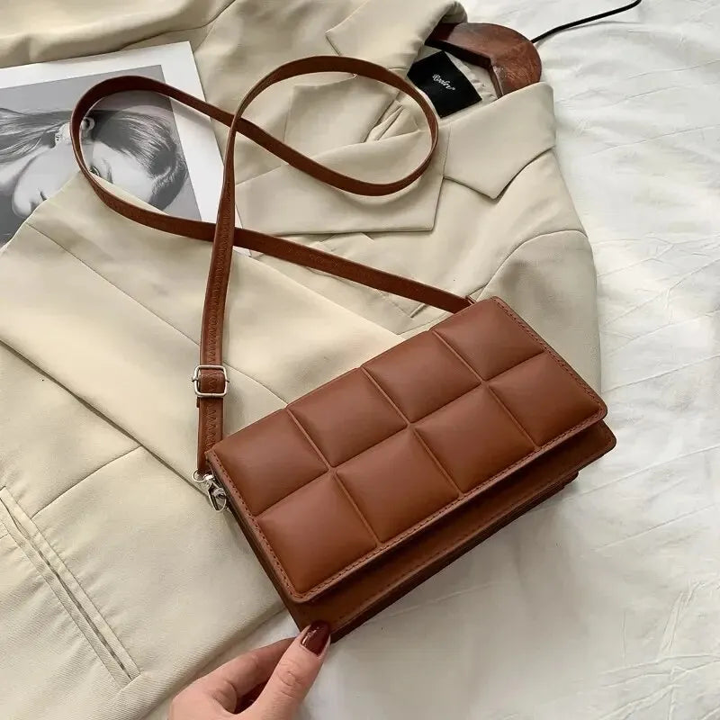 Bolsa feminina pequena elegante transversal